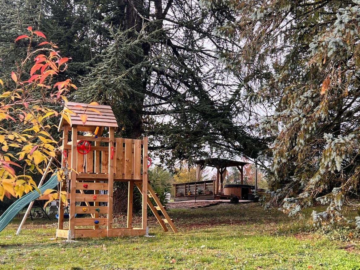 Domaine Le Manoir, Gites De Charme Et De Caractere Avec Piscines Privatisees Et Spa Nordique Fossemagne Exterior foto